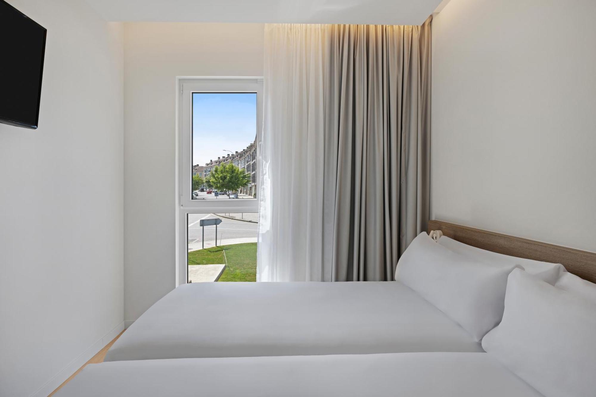 B&B Hotel Santiago מיידוירו מראה חיצוני תמונה